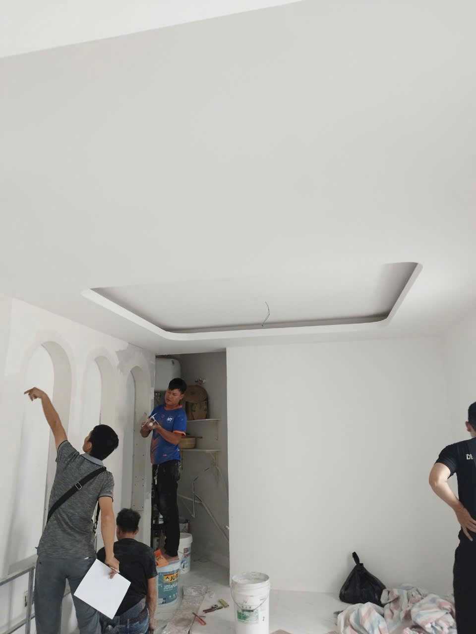 Thi Công Trần Vách Thạch Cao Tại TPHCM