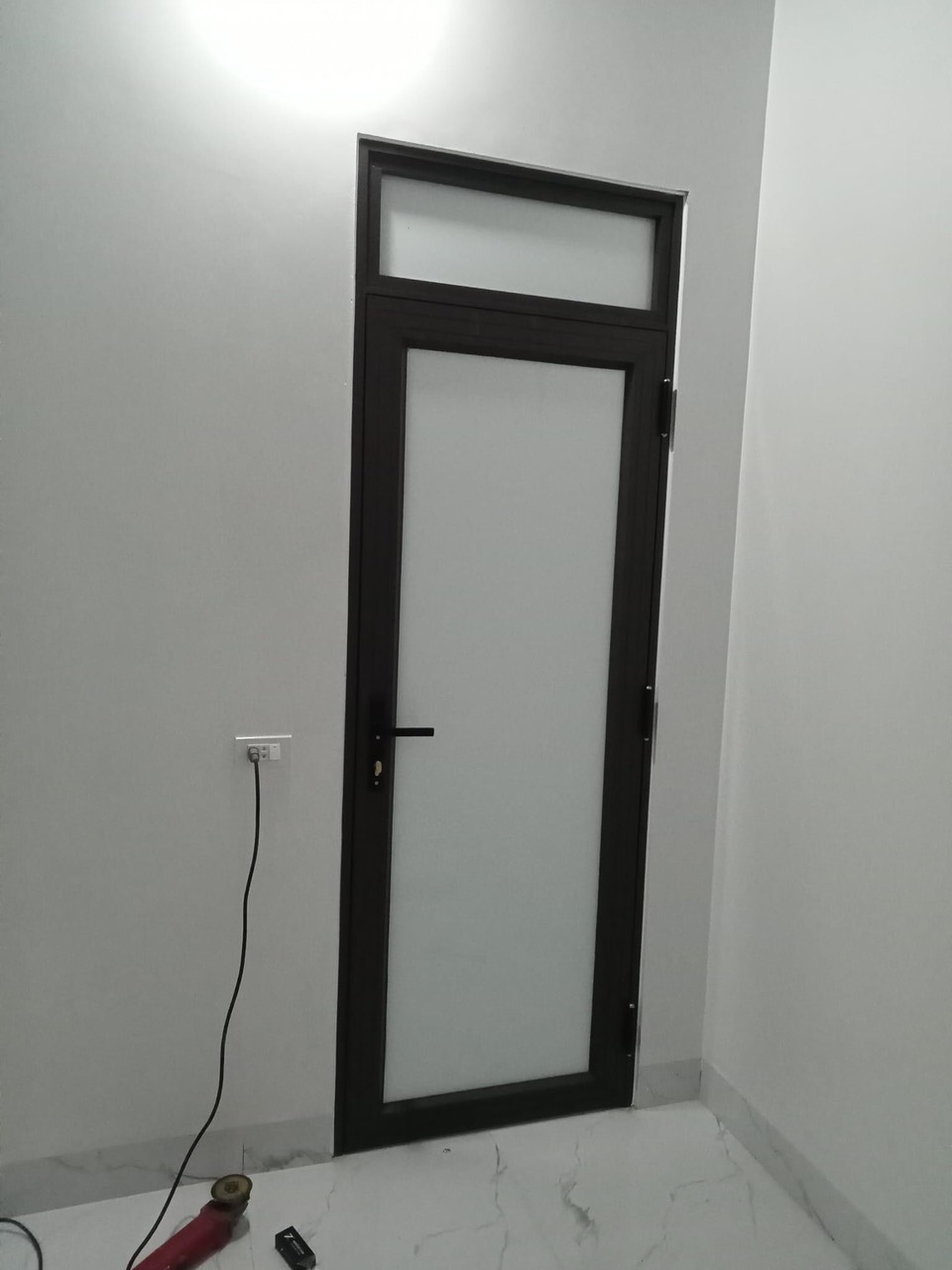 làm nhôm kính tại tphcm